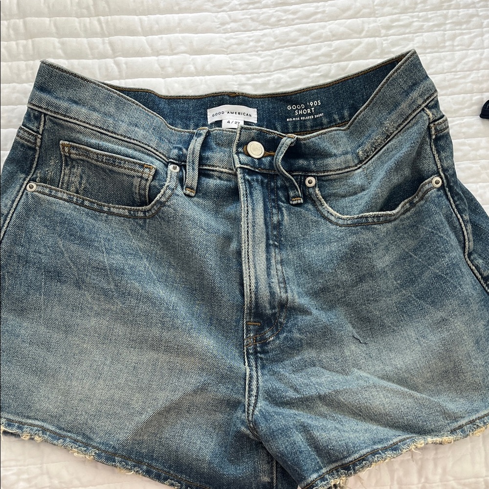 Good American Classic Blue Jean Shorts